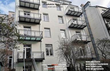 Lisenenbalkon, Hängebalkon, Geländer, Glasboden, Aluminium-Bodenbelag,