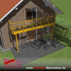 Stehbalkon mit Glasboden und Staketengeländer 