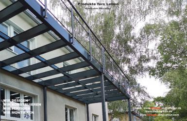 Glasbalkon, Glasboden, Glasbelag, Staketengeländer, Stehbalkon, Balkon,