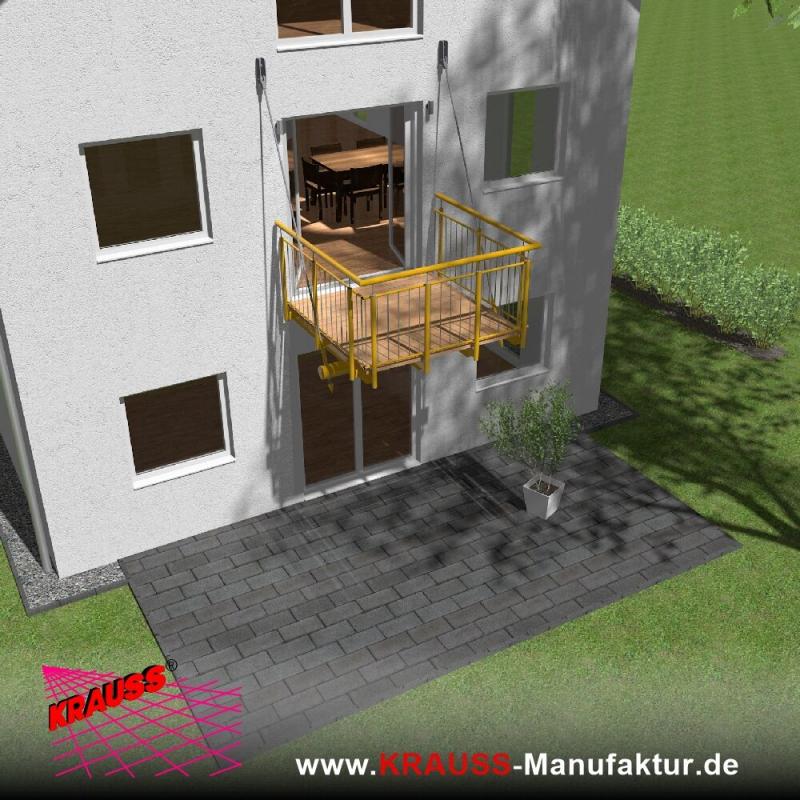 Hängebalkon mit Douglasienbelag, Staketen-Geländer 